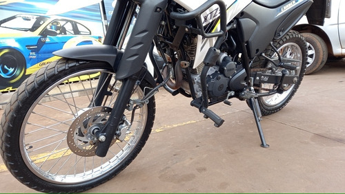 Imagem 3 de 10 de Yamaha Xtz Lander 250 Cc