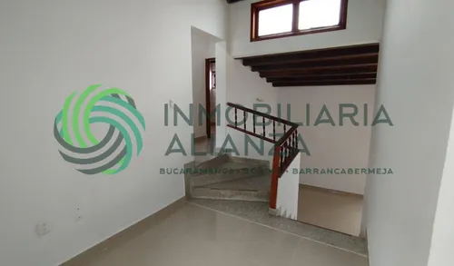 Casa En Arriendo En Altos De Cabecera. Cod A16991