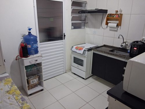 Sobrado Com Condomínio Fechado