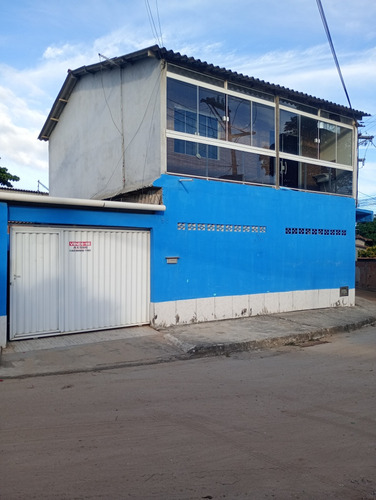 Vendo Duas Casas, Com Entradas Independentes