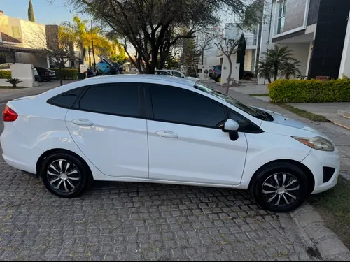 Ford Fiesta 1.6 S 5vel Sedan Mt