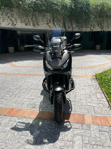 Imagem 2 de 5 de Moto Honda X-adv 2021/2021, Só 982 Km, Novissima!!