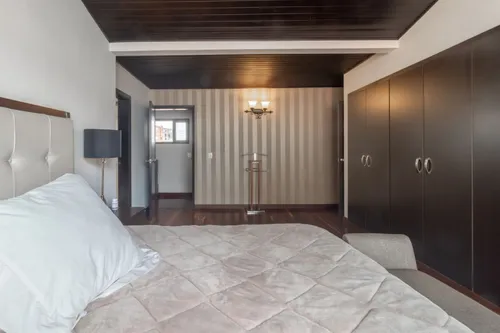 Casa En Venta En Malibu. Cod V14757