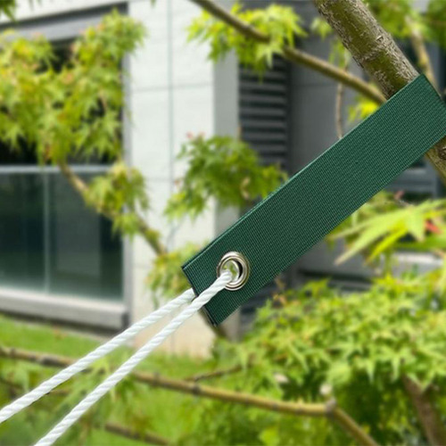 Sujeta De Forma Segura Los Lazos Para Árboles Al Aire Libre