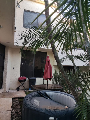 Casa En Venta Condominio Con 3 Recámaras En Burgos Bugambilias