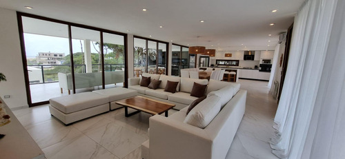 Casa De 6 Dormitorios Y 8 Baños Piscina Climatizada Maritimo Ii