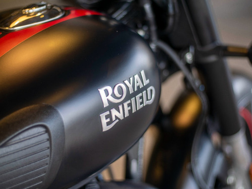 Imagen 13 de 25 de Royal Enfield Classic 350 Dark Stealth Reserva La Tuya Ya!