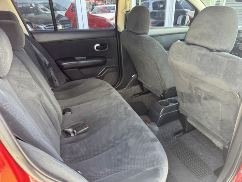 Nissan Tiida 1.8 Visia 5 p