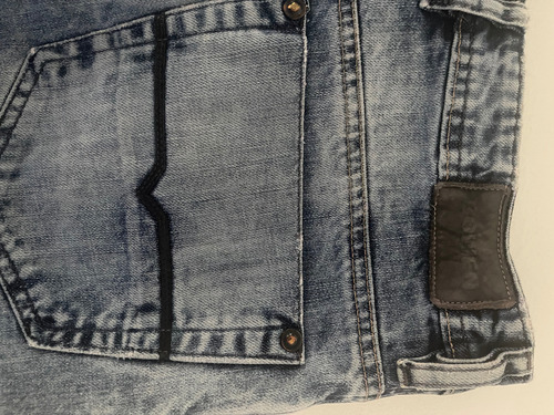 Pantalón De Jean Hombre Roto En Las Rodillas (Usado)
