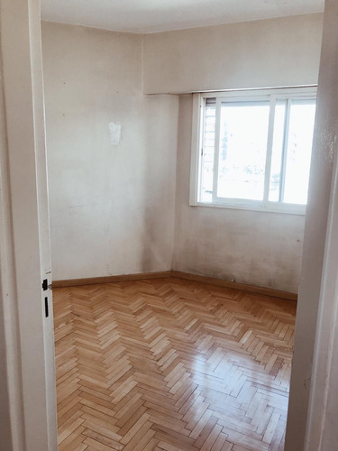 Dueño Vende: 2 Ambientes, 35,82mts. Cubiertos + Balcón.