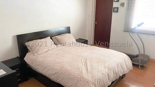 Imagen 7 de 11 de El Hatillo Vende Casa Mls # 22-18937
