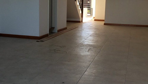 Venta De Casa Duplex En Ituzaingo