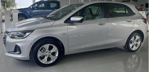 Imagen 1 de 16 de Chevrolet Onix 1.2 Ls 2023 (5 Puertas)