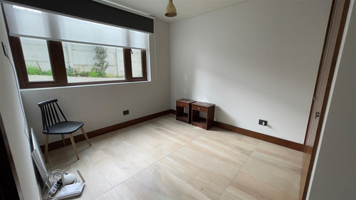 Depto En Arriendo En Exclusivo Condómino 2d+2b+estc