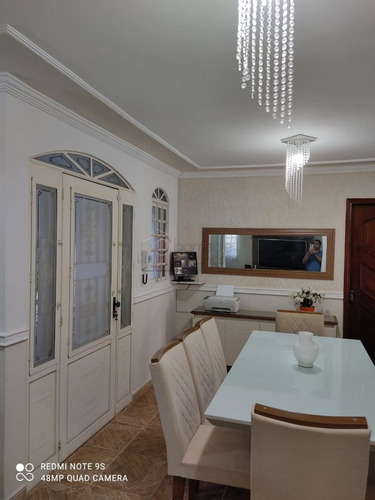 Casa Térrea 3 Quartos, 1 Suíte, 2 Banheiros 160m2 A.c