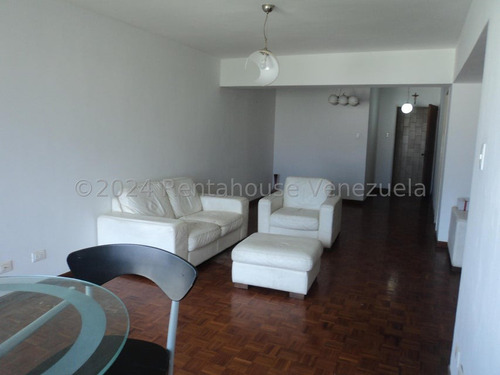 Apartamento En   Alquiler - Delia Pereira