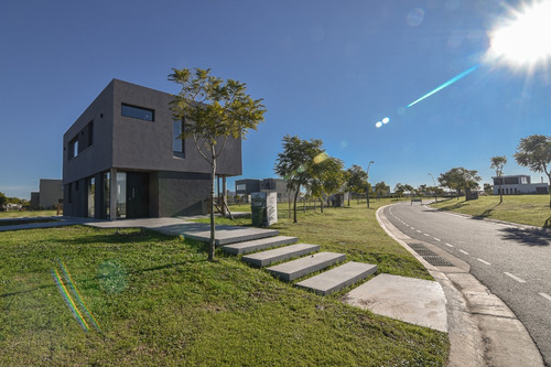 Venta De Casa 4 Ambientes En Puertos De Escobar