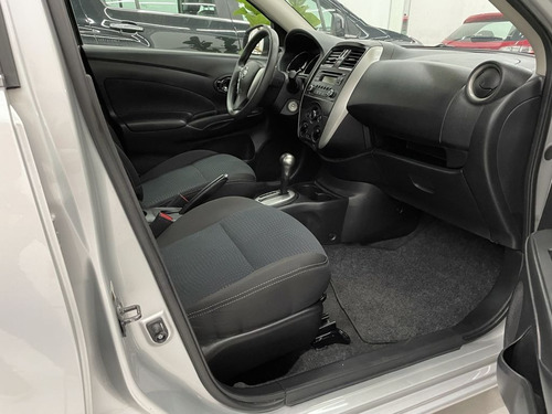 Imagem 6 de 15 de Nissan Versa 2018 1.6 16v Sv Aut. 4p