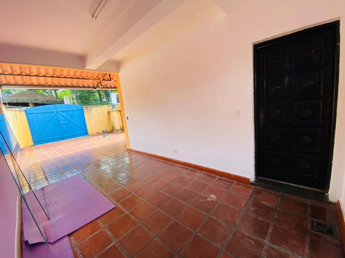Casa Comercial Para Locação Em Embu Das Artes, Centro, 3 Dormitórios, 1 Suíte, 3 Banheiros, 3 Vagas - 591_2-1160946