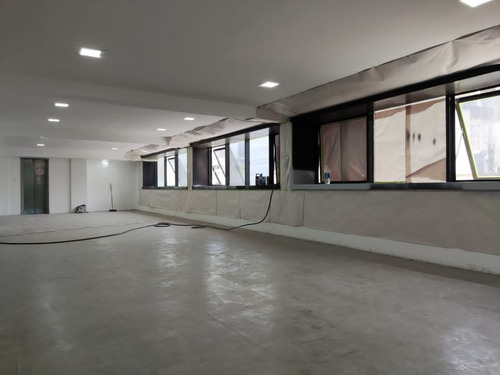 Imagen 7 de 10 de Alquiler / Venta Edificio Empresarial De Baja Densidad 3.000m2 Las Mercedes