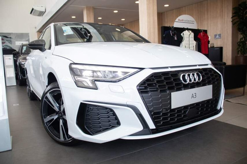 Audi A3 2.0 40 TFSI MHEV SEDAN PERFORMANCE BLACK S-TRONIC