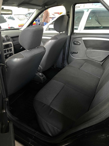 Imagem 10 de 10 de Renault Logan 2008 1.0 16v Expression Hi-flex 4p