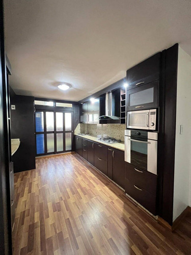 En Alquiler Apartamento, En El Conjunto Residencial Valparaíso, San Diego; 300$ Mml Solo Clientes