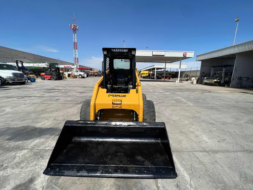 Minicargador Caterpillar 236b3 2013
