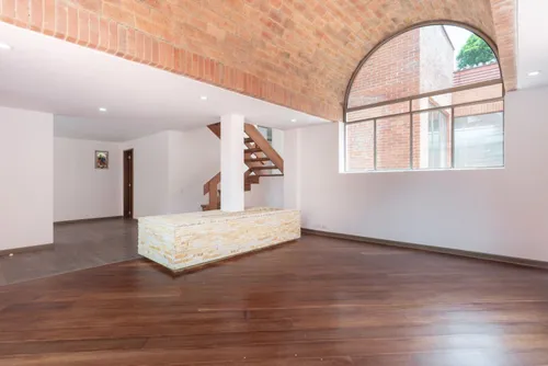 Casa En Venta En Niza Norte. Cod V3805