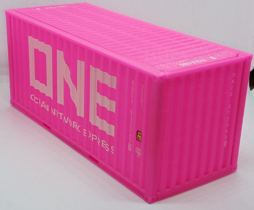 Imagen 4 de 5 de Shipping Container A Escala Para Escritorio One Rosa 1:36