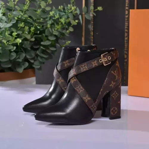 Bota De Luxo Lv Couro Tam 37-br Com Caixa Pronta Entrega