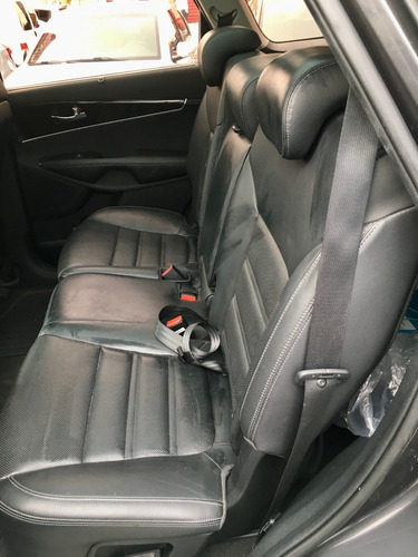 Kia Sorento V6 3.3 At