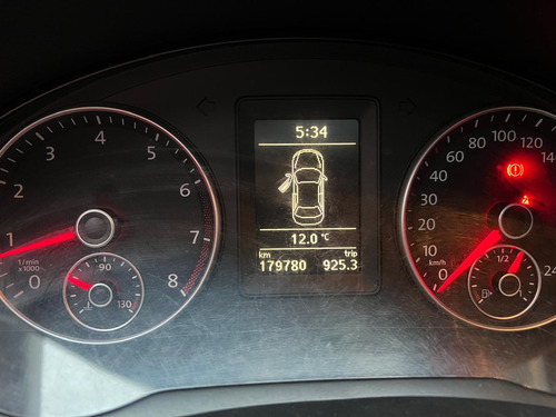Volkswagen Vento 2.5 Advance 170cv