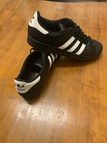 adidas Superstar
