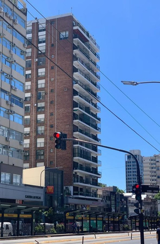 Imagen 1 de 15 de Departamento En Venta De Dos Dormitorios Y Dependencia A Nuevo En Belgrano