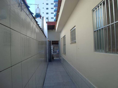 Imagem 3 de 30 de Casa Muito Linda Toda Novinha Bem Perto Da Praia Ponto De Ônibus E Da Pista Também Perto De Padarias Mercados Farmácias - Hm1088