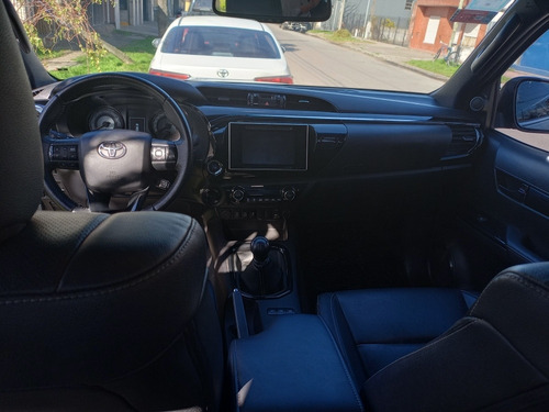 Imagen 8 de 9 de Toyota Hilux 2019 2.8 Cd Srx 177cv 4x4
