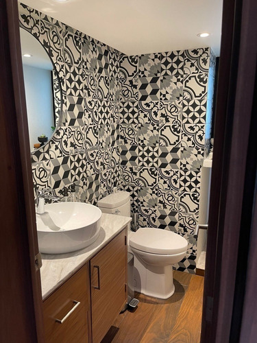 Imagen 7 de 11 de Linda Casa Remodelada En Lomas Verdes!