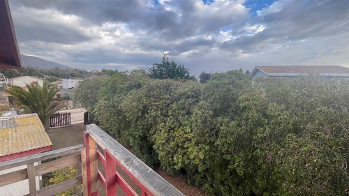 3 Cabañas Veraneo Venta De 2d/1b C/u En Pichidangui
