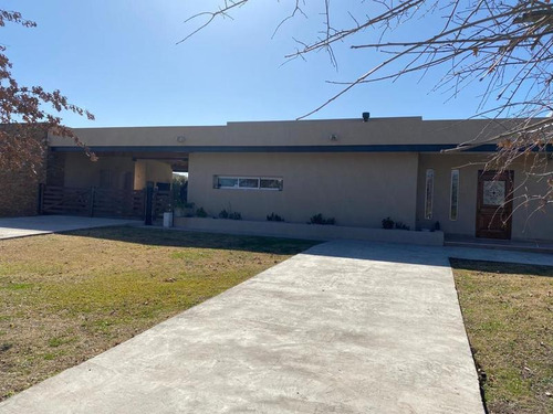 Casa 3 Dorm Parque 2500m2 Pileta Financiacion Barrio Cerrado Chacras De La Reserva