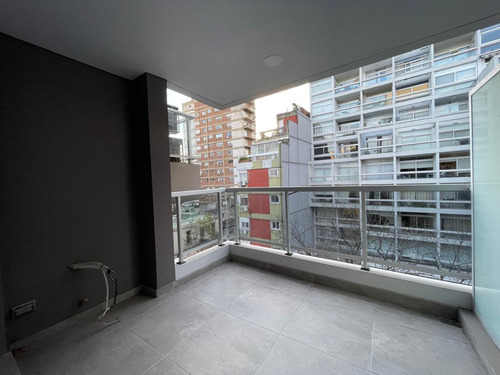 Esplendido Monoambiente Divisible Ubicado En La Zona De Nuñez.- En Venta!