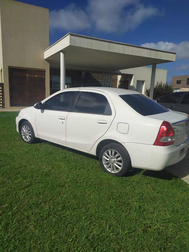 Imagen 3 de 9 de Toyota Etios 2014 1.5 Sedan Xls