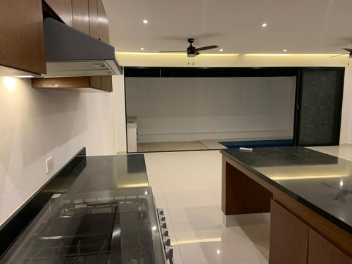 Casa En Venta En Residencial Arbolada 4 Recs Y 3.5 Baños, Cancun Quintana Roo