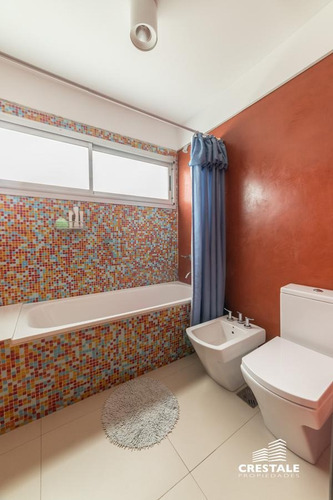 Imagen 25 de 30 de Importante Casa 2 Plantas. 3 Dormitorios En Venta. Piscina, Parque - Cadaques (funes Hills)