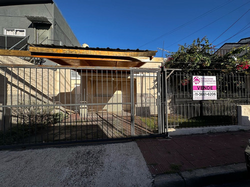 Casa 3 Ambientes En Lote Propio Apto Credito En Venta En Villa Sarmiento, Morón, G.b.a. Zona Oeste