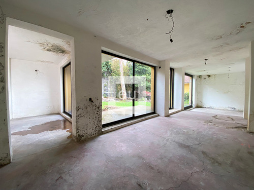 Terreno En Venta En Privada En La Zona De Lomas Altas
