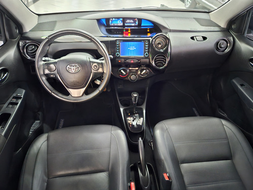 Toyota Etios Etios Platinum 1.5 (Flex) (Aut)