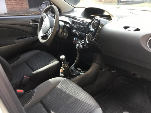 Toyota Etios 1.5 Xs