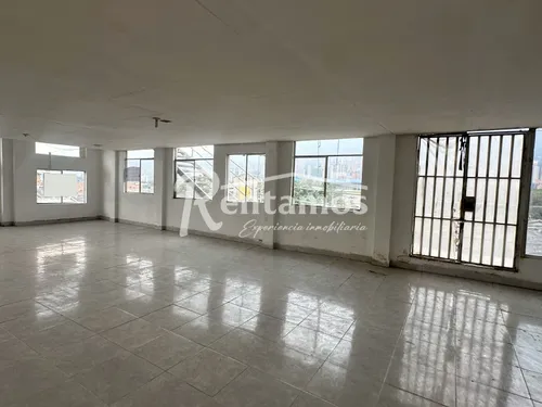 Local En Arriendo En Mayoritaria. Cod A775889