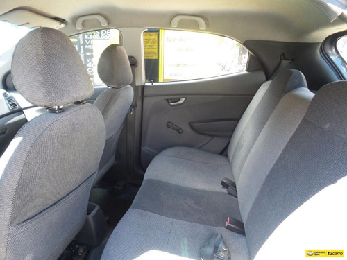 Imagen 19 de 24 de Hyundai Eon 0.8 Premium